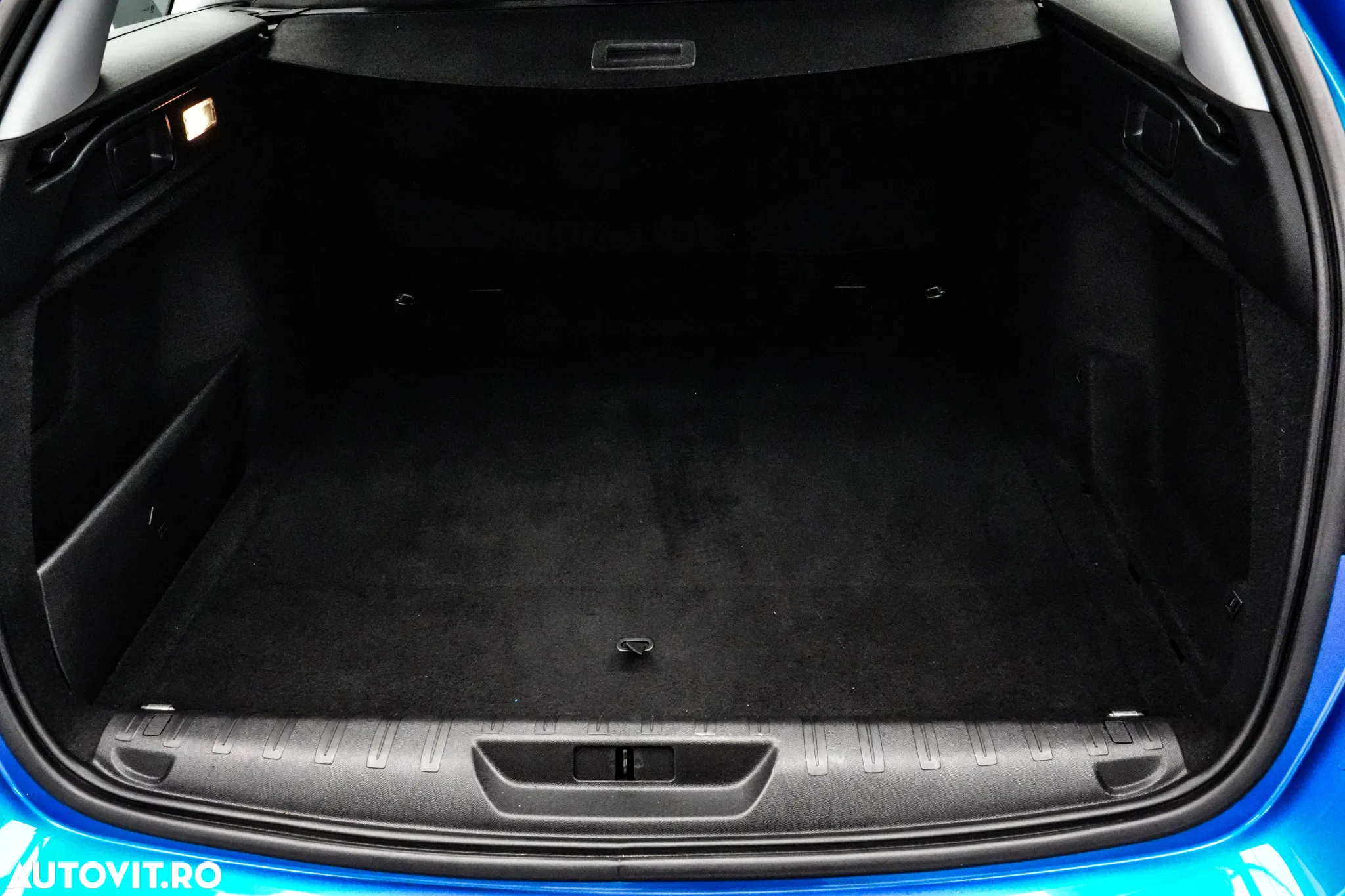 Peugeot 308 SW 1.5L BlueHDI EAT8 Allure Pack - 24