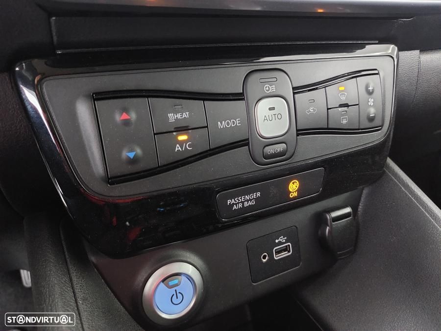 Nissan Leaf N-Connecta - 23