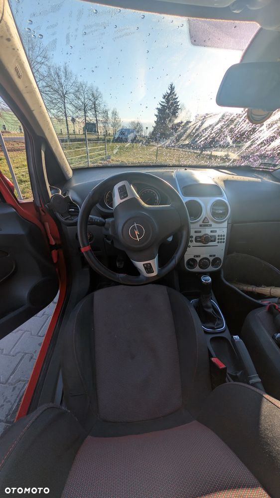 Opel Corsa 1.4 16V Color Edition - 7