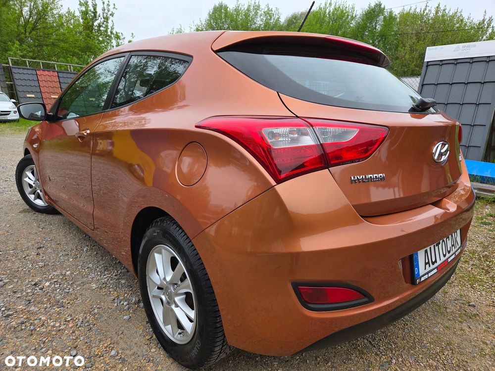 Hyundai i30 1.4 Classic + - 14