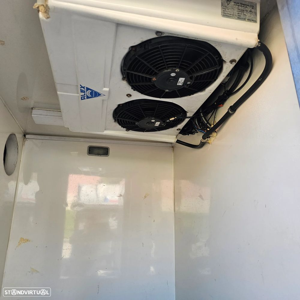 VW Transporter frio garagem - 10
