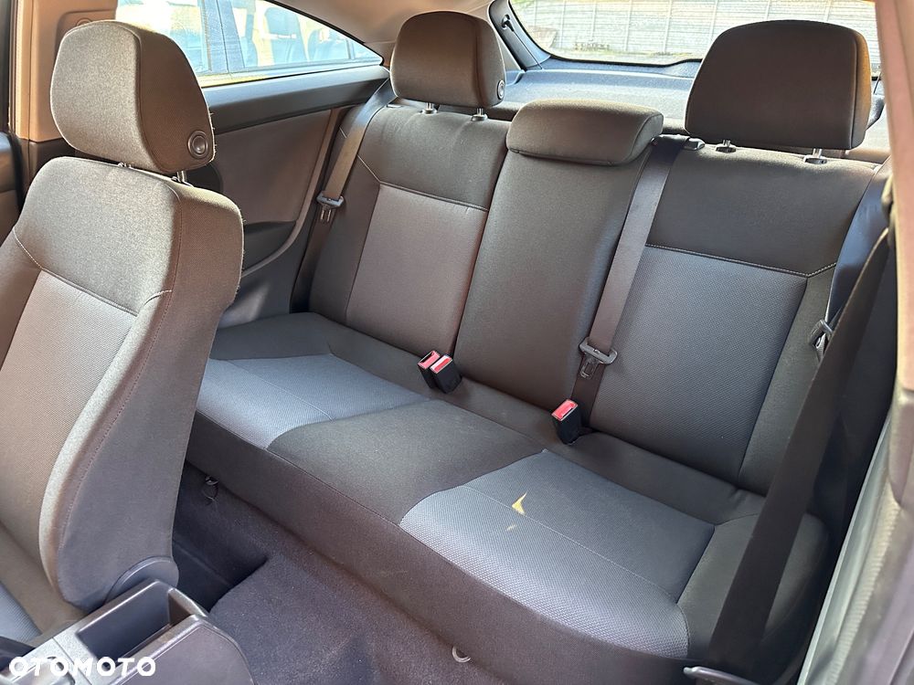 Opel Astra 1.4 Essentia - 8