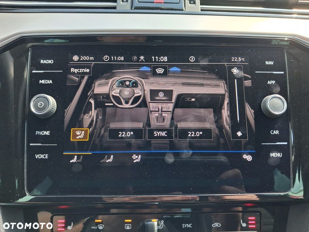 Volkswagen Passat - 33