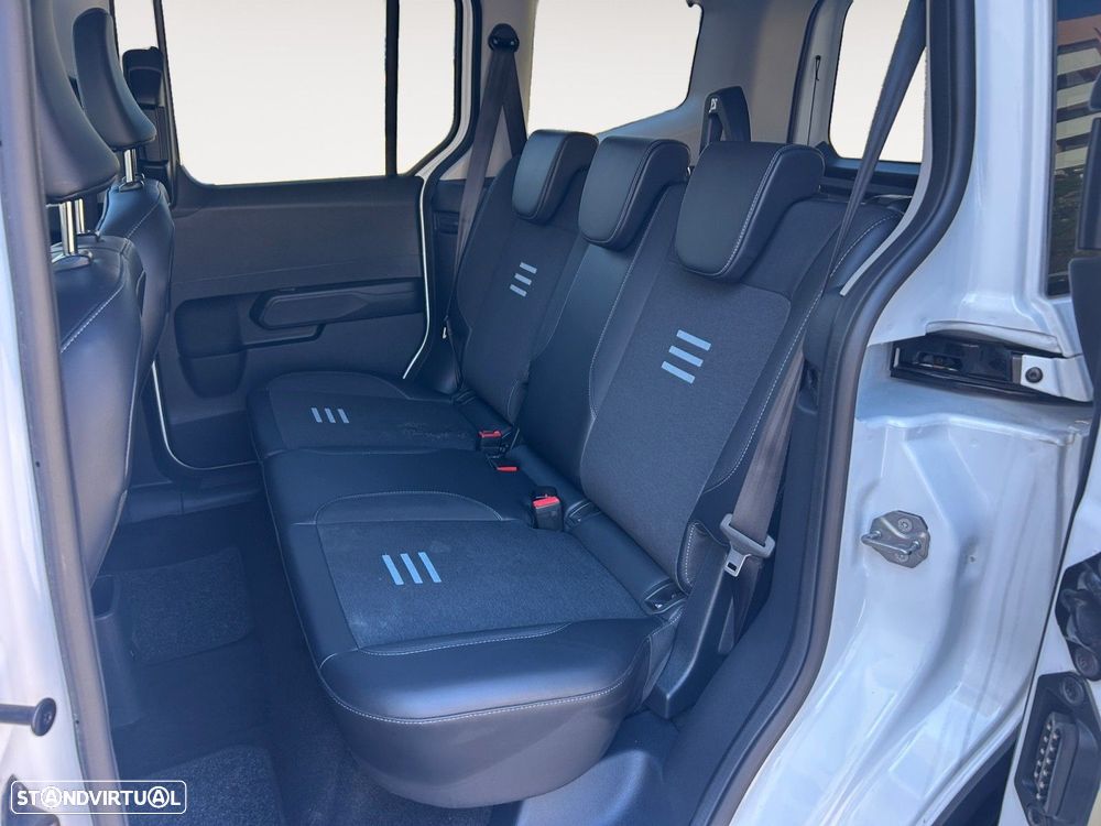 Ford Tourneo Courier - 13