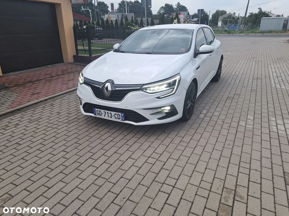 Renault Megane TCe 140 GPF EDC LIMITED - 11