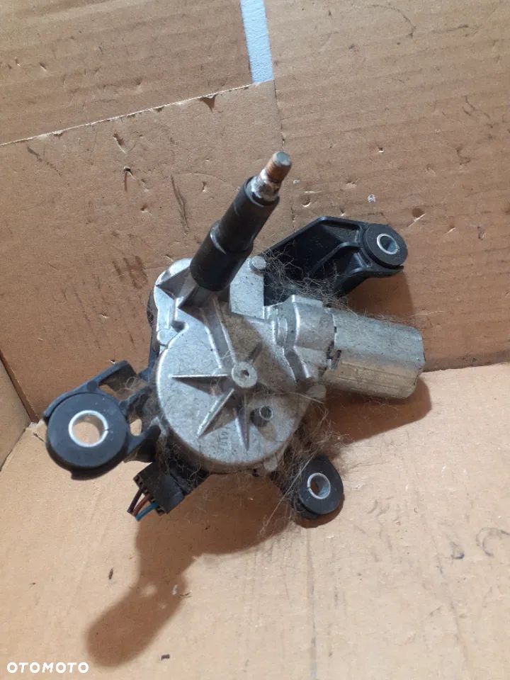 SILNICZEK WYCIERACZKI TYŁ OPEL ASTRA H KOMBI EUROPA 0390201591 - 4