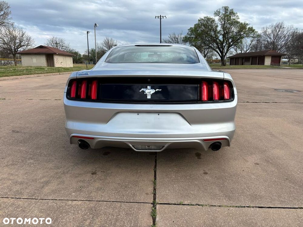 Ford Mustang 3.7 V6 - 6