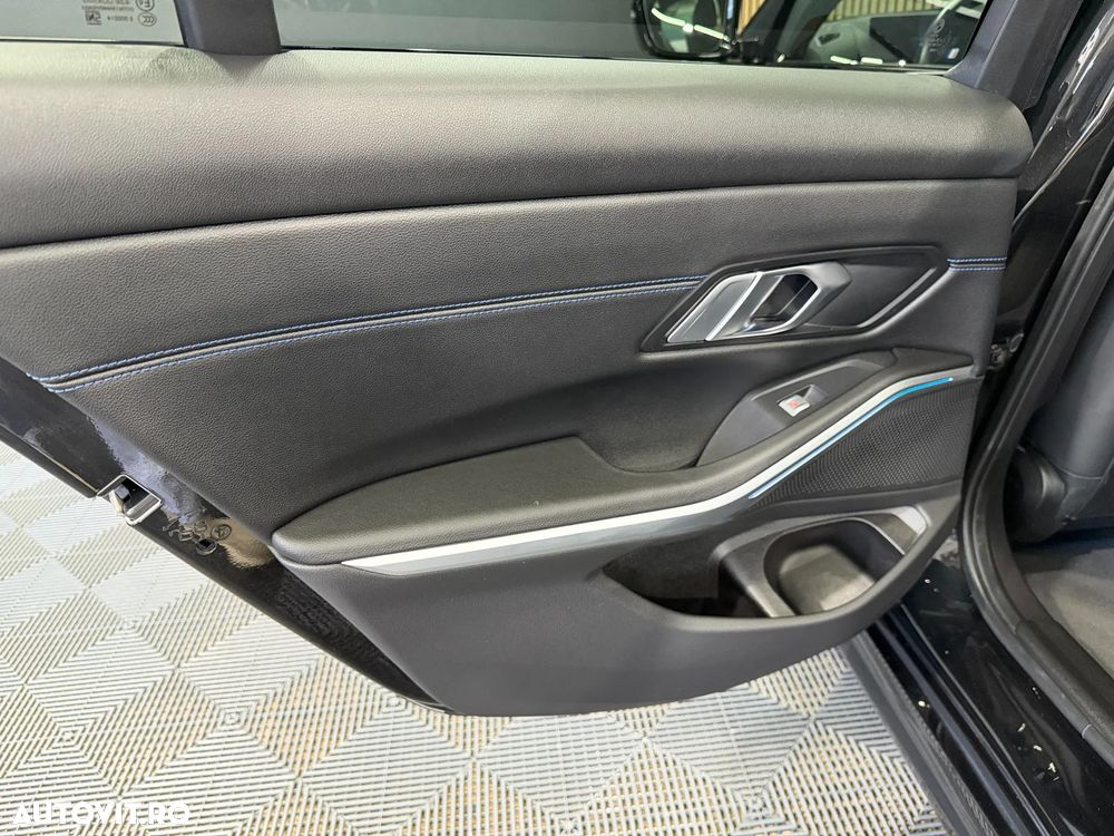 BMW Seria 3 330e xDrive Aut. - 23