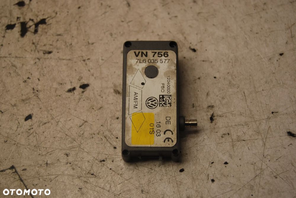 WZMACNIACZ ANTENOWY MODUŁ 7L6035577 VW TOUAREG I 7L6035577C - 1