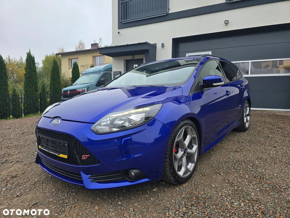 Ford Focus - 1