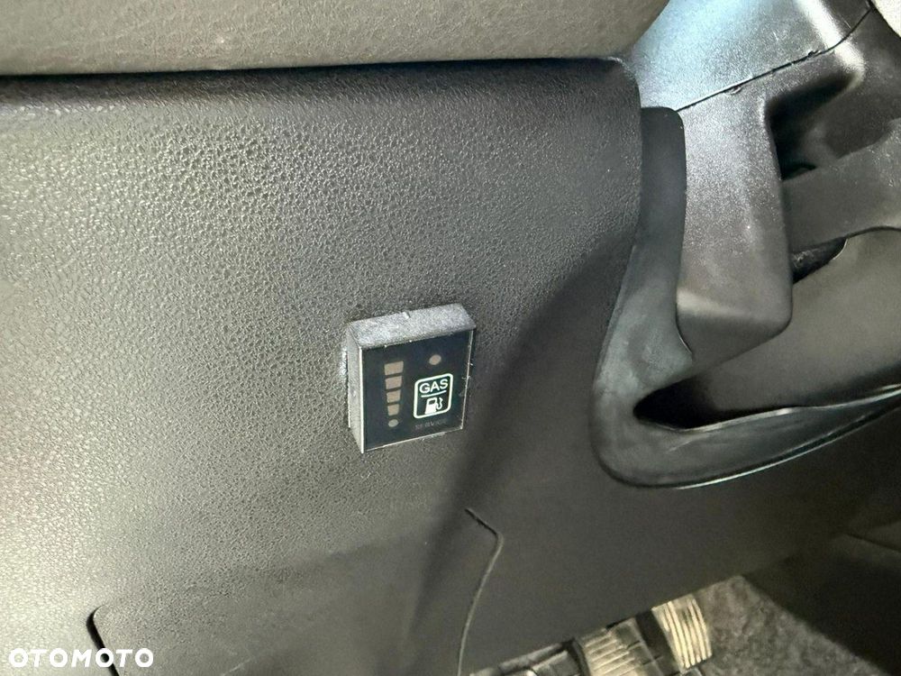 Fiat Doblo 1.4 T-Jet 16V Dynamic - 28