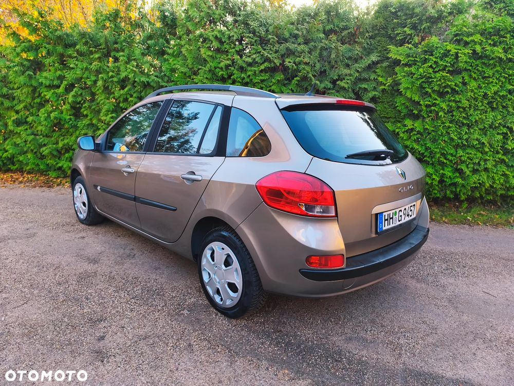 Renault Clio - 9