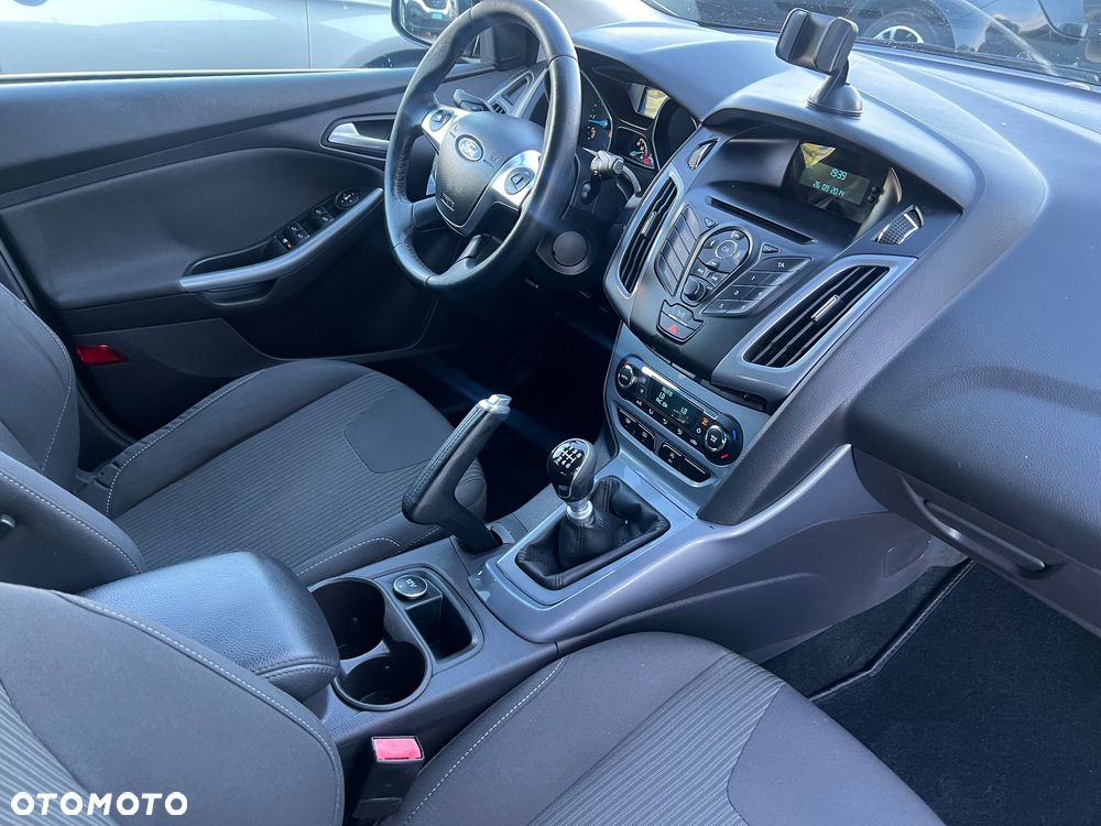 Ford Focus - 24