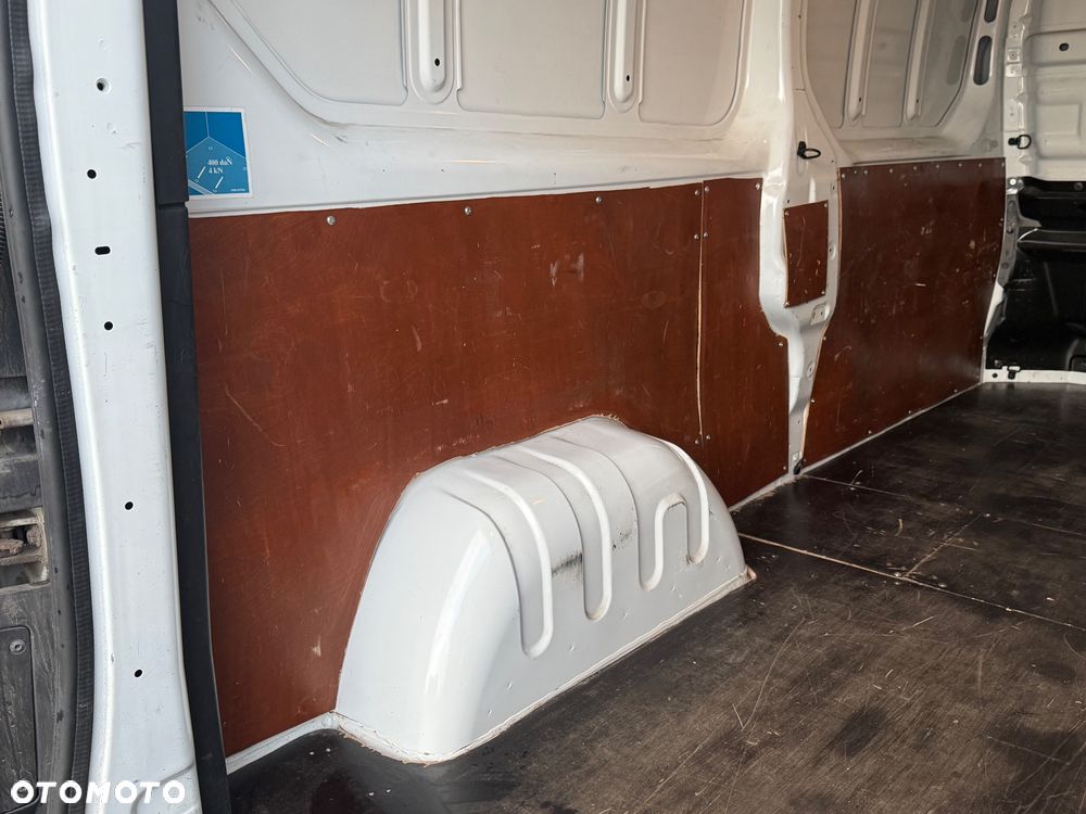 Renault Trafic - 15