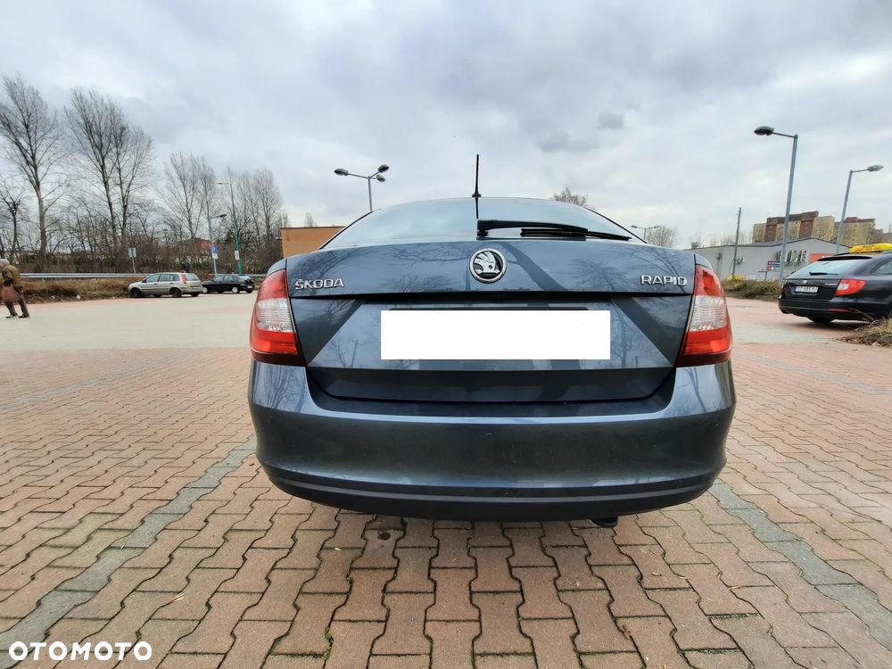Skoda RAPID 1.0 TSI Style - 12