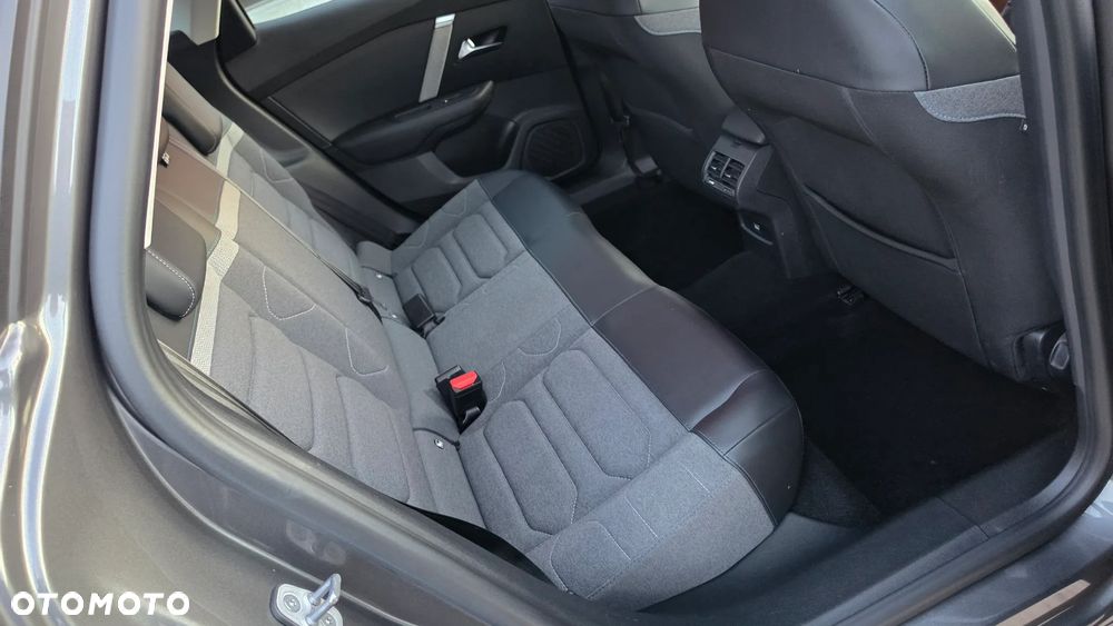 Citroën C4 PureTech 130 Stop&Start FEEL PACK - 29