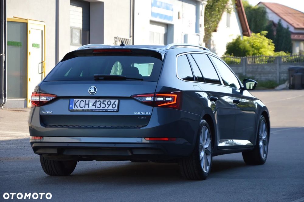 Skoda Superb 2.0 TDI 4x4 DSG Ambition - 4