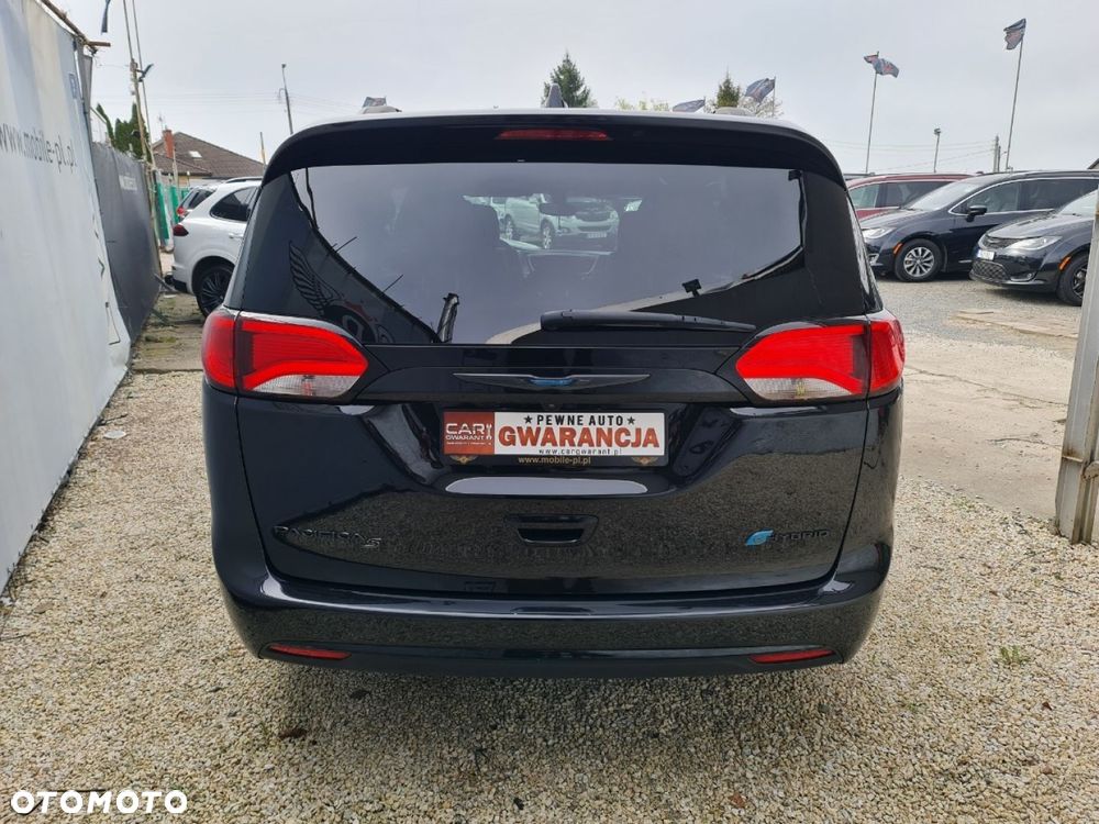Chrysler Pacifica - 40
