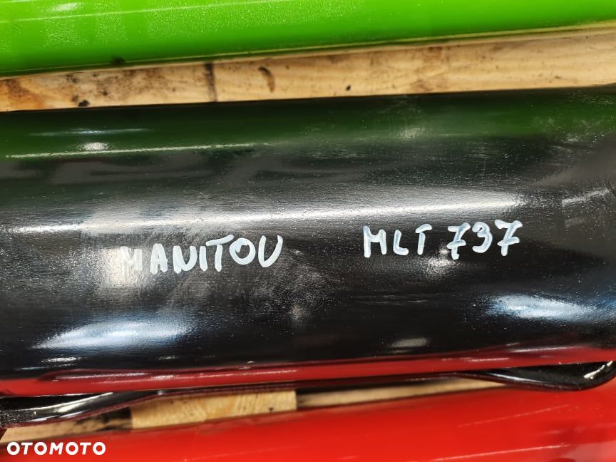 Manitou MT 732 {Cylinder hydrauliczny masztu} - 7
