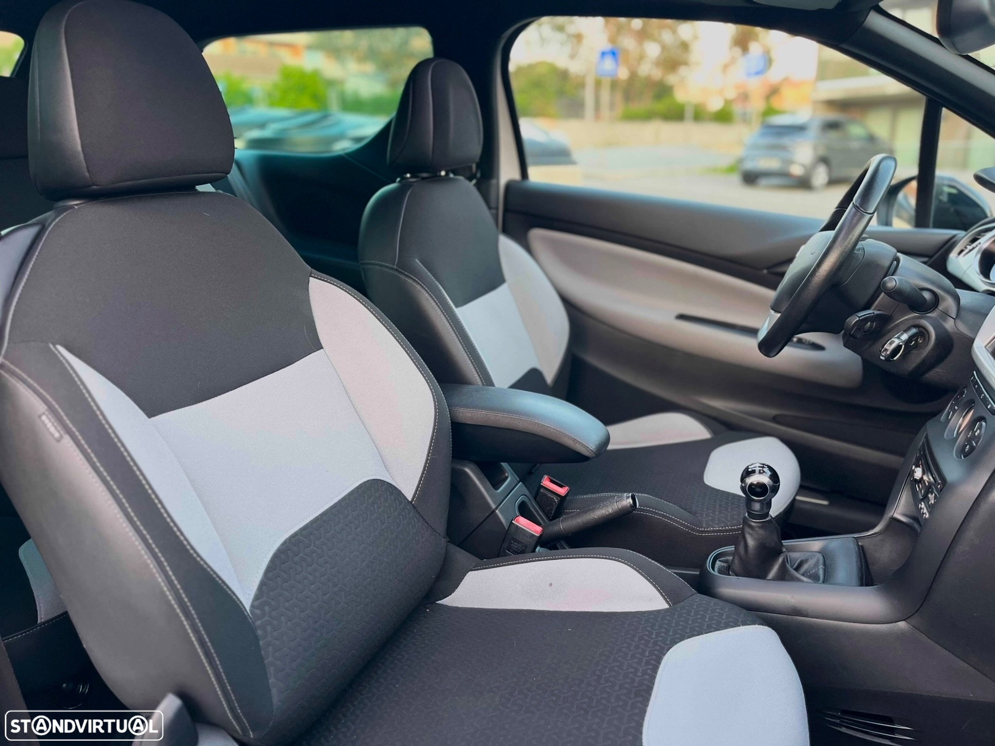 Citroën DS3 Cabrio 1.2 VTi So Chic - 30