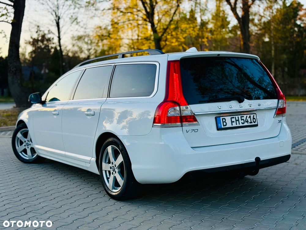 Volvo V70 D2 Momentum - 36