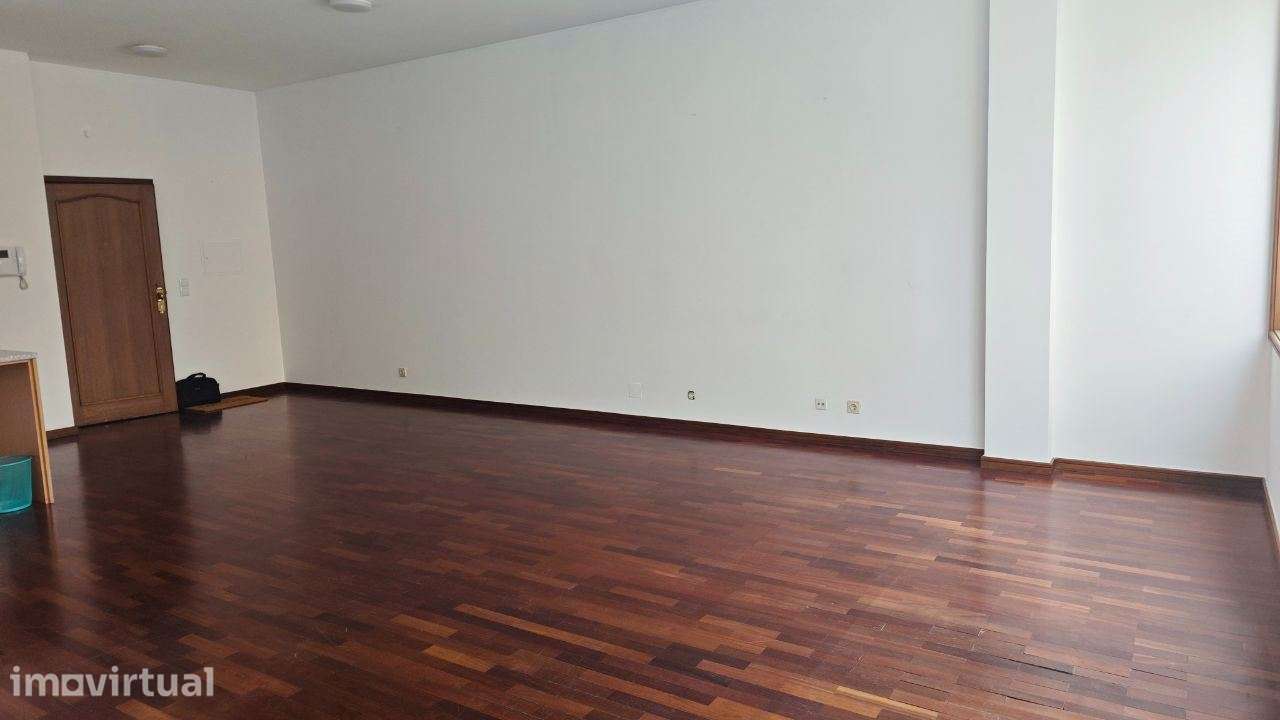 Escritório / 50m2 / centro/ Vila Nova de Gaia - Grande imagem: 2/9