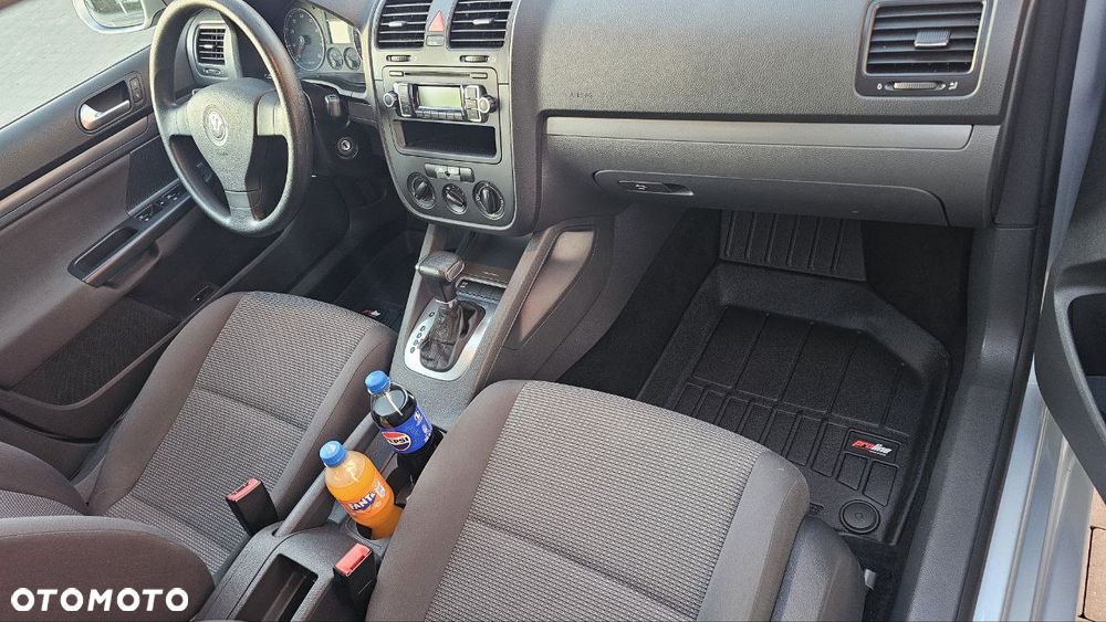 Volkswagen Jetta - 6