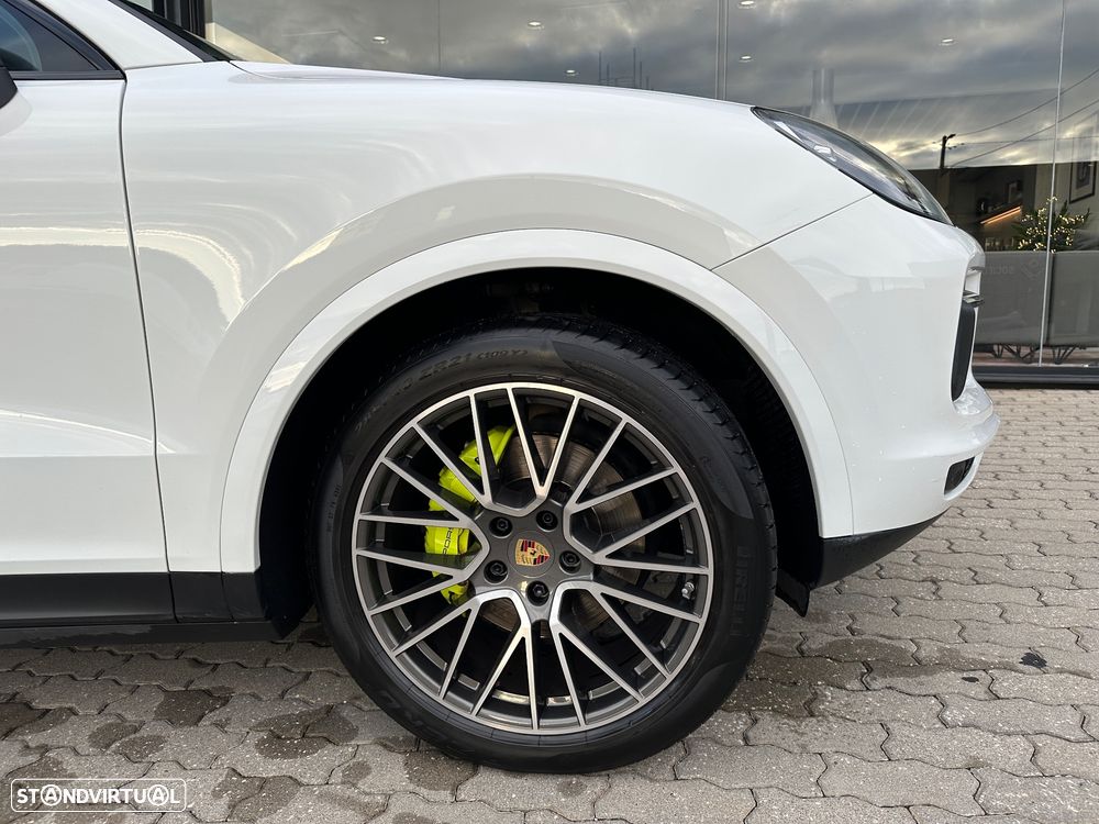 Porsche Cayenne - 5