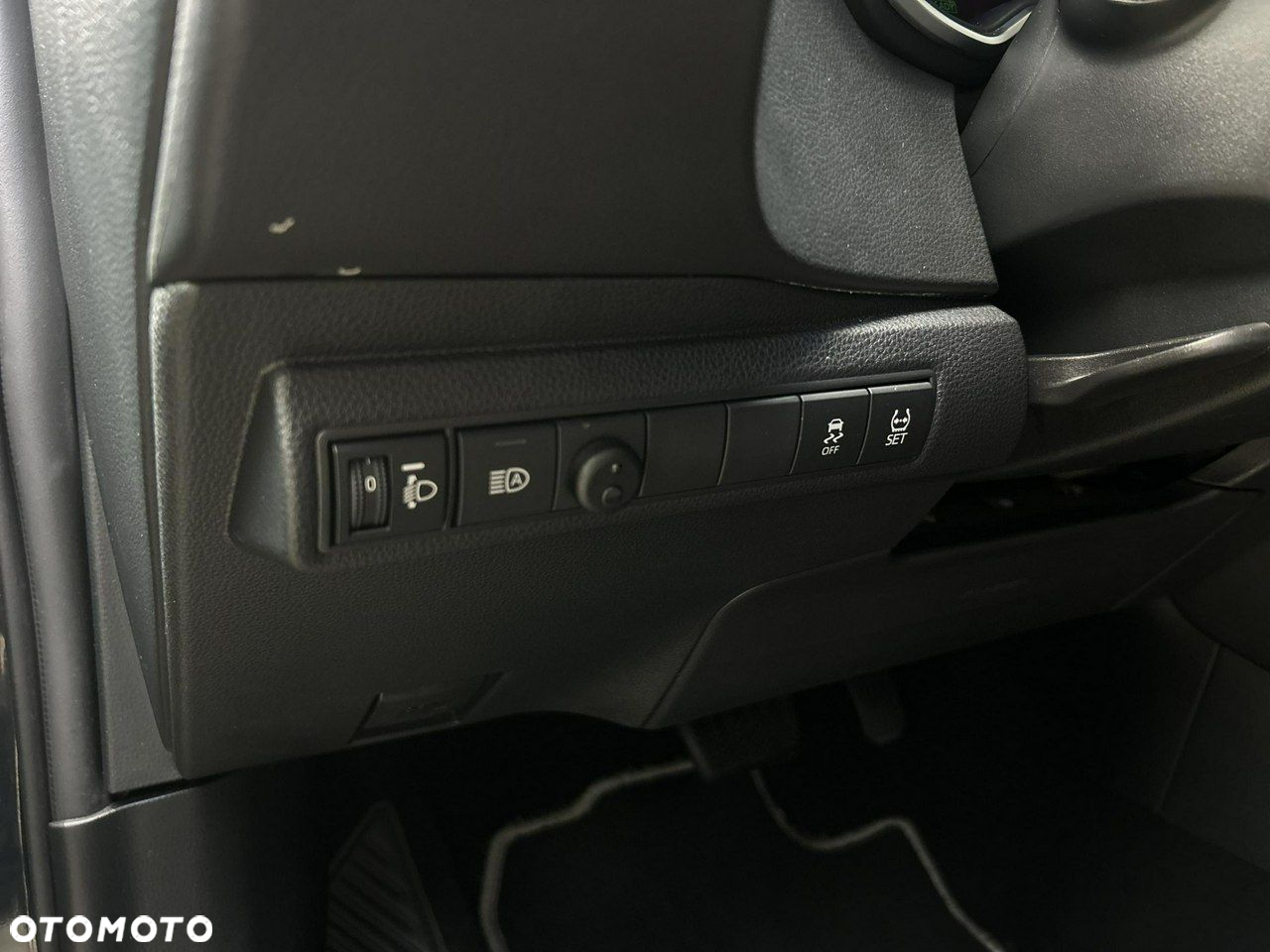 Toyota Corolla - 16