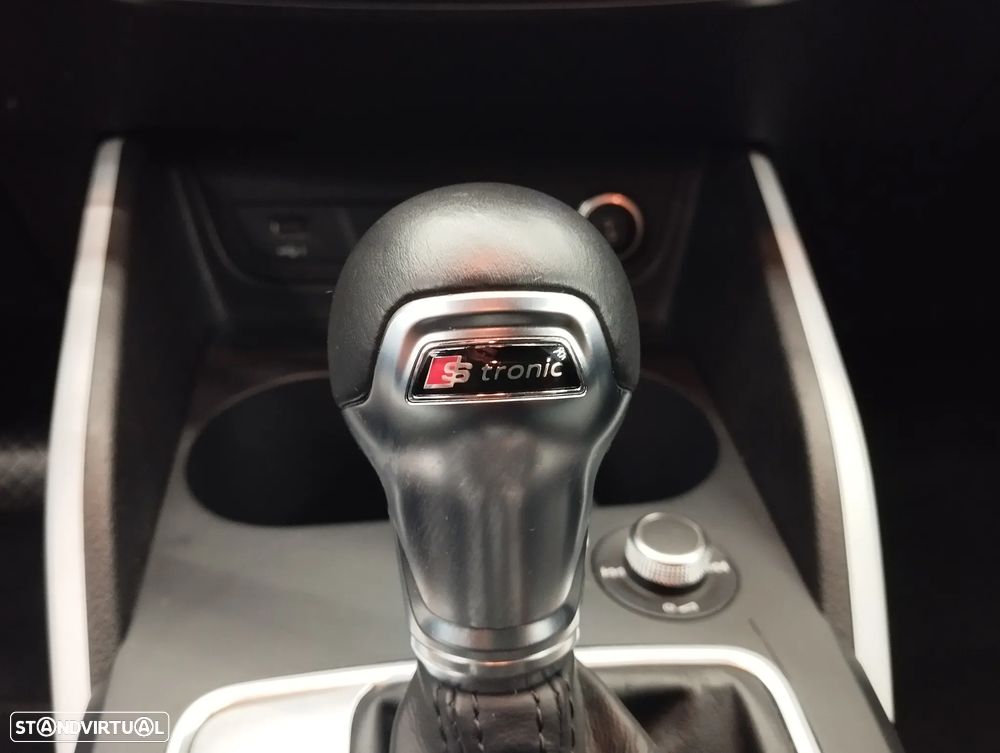 Audi Q2 30 TDI Design S tronic - 36