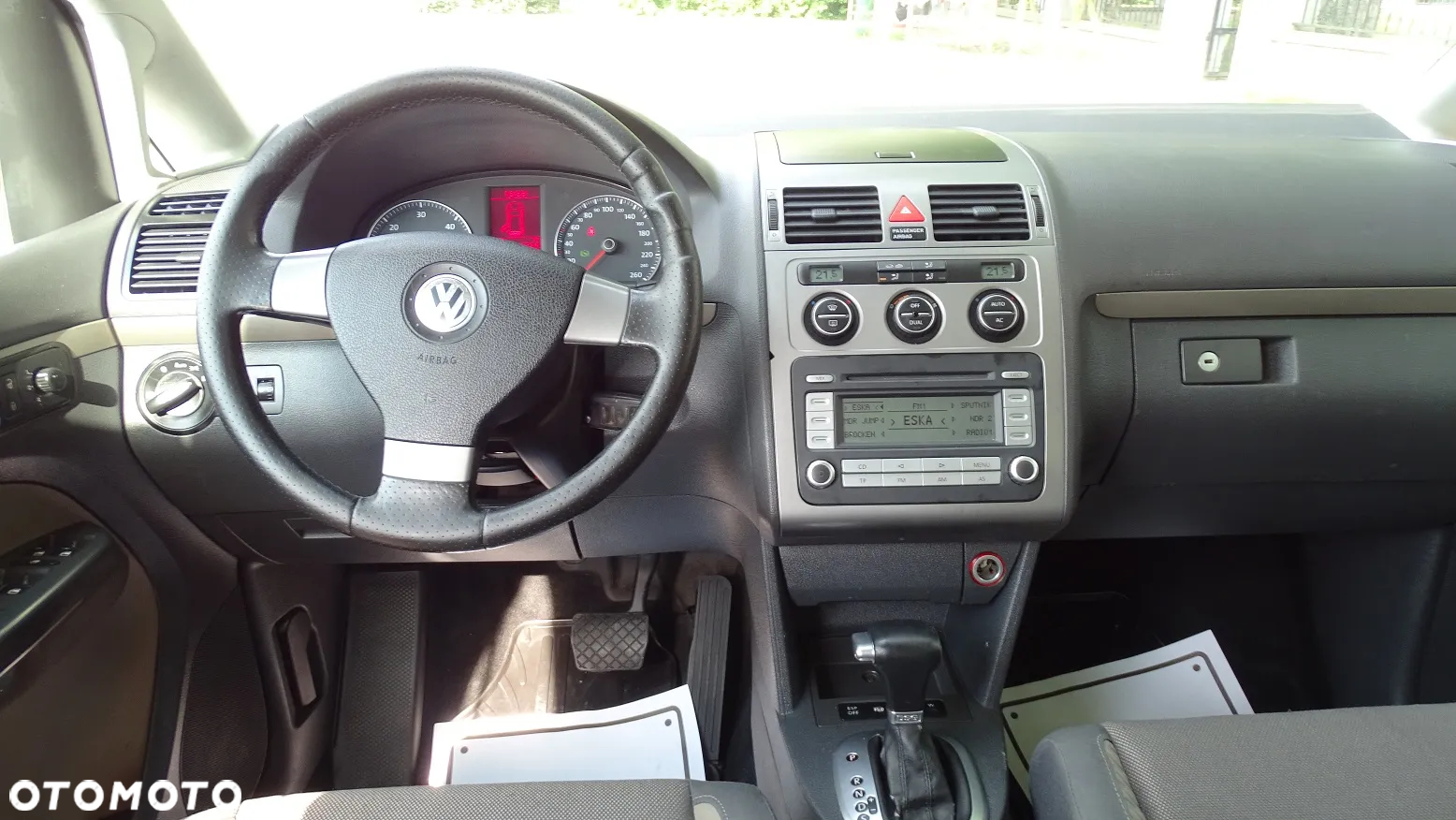 Volkswagen Touran 1.9 TDI DPF Cross DSG - 10