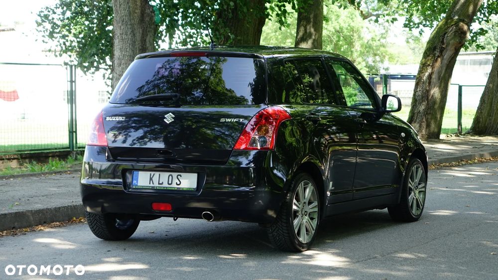 Suzuki Swift 1.3 Black and White - 34