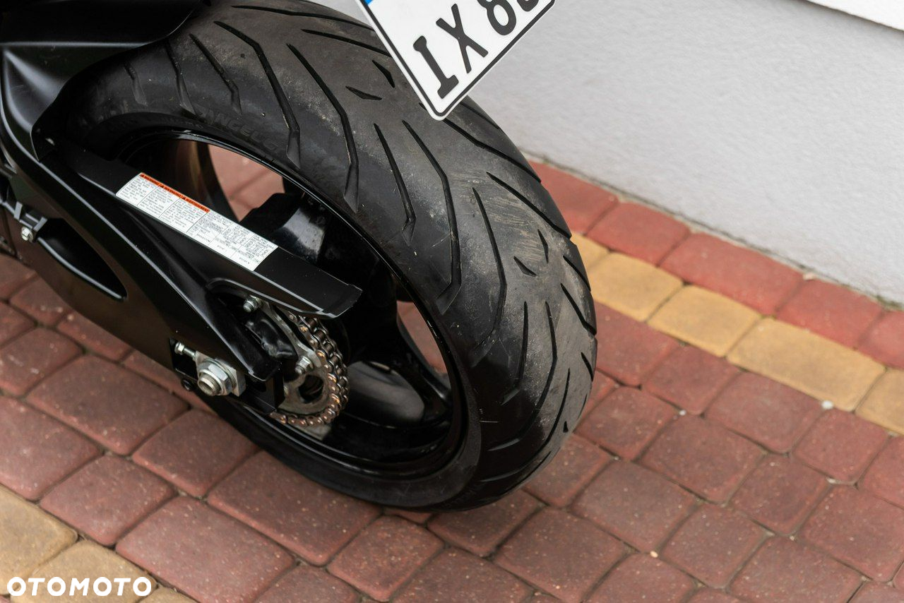 Suzuki GSX-R - 8