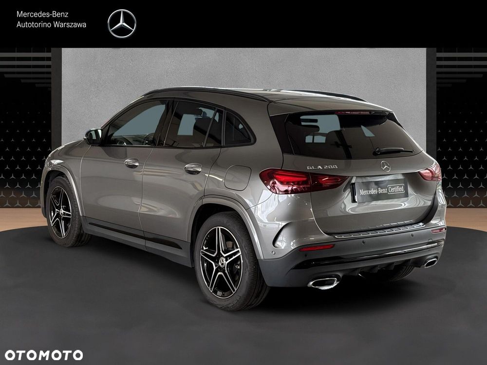 Mercedes-Benz GLA - 4