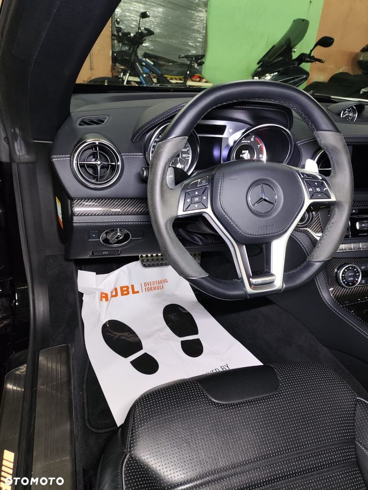 Mercedes-Benz SL 63 AMG - 10