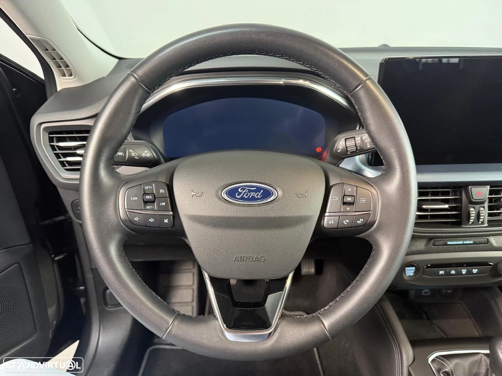 Ford Focus 1.0 EcoBoost Hybrid ST-LINE - 6