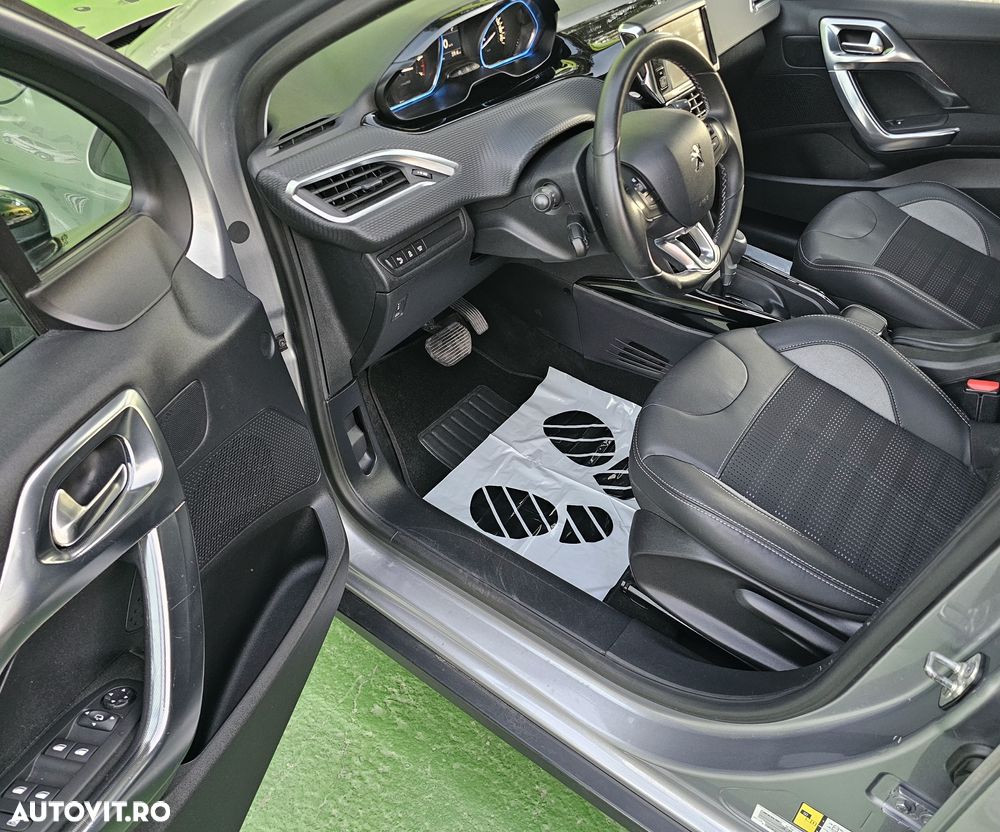 Peugeot 2008 1.2 PureTech Turbo EAT6 S&S Allure - 11