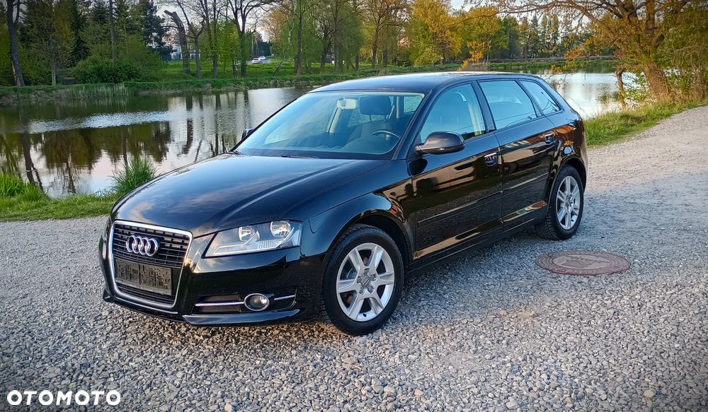 Audi A3 Sportback 1.6 Ambiente - 2