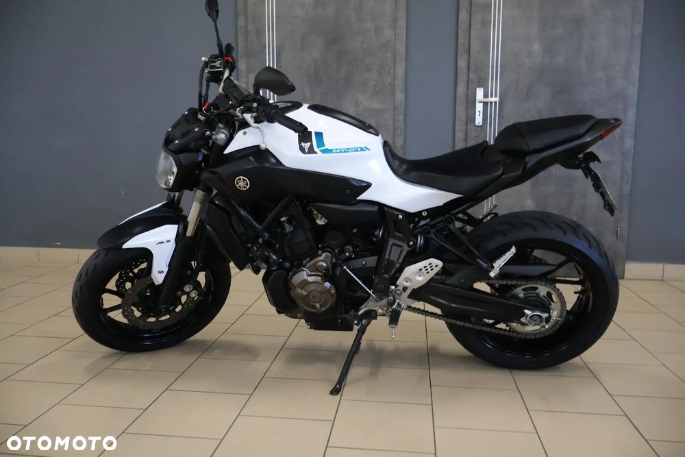 Yamaha MT - 6