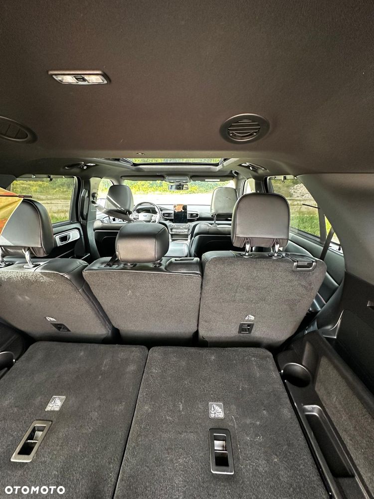 Ford Explorer - 24