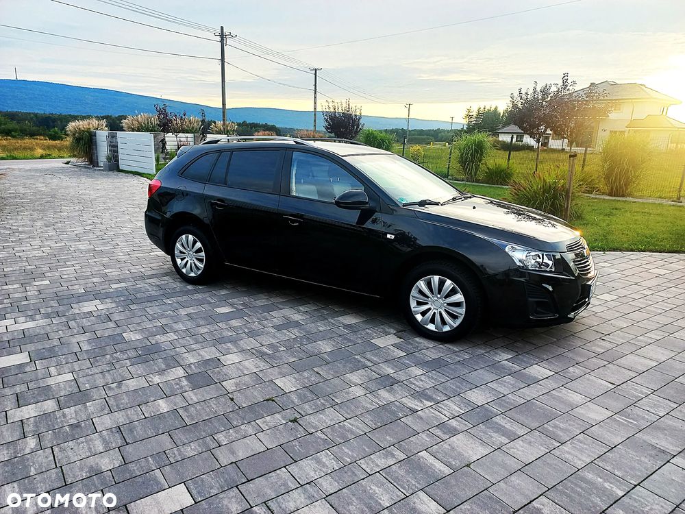 Chevrolet Cruze Station Wagon 1.6 LS - 13