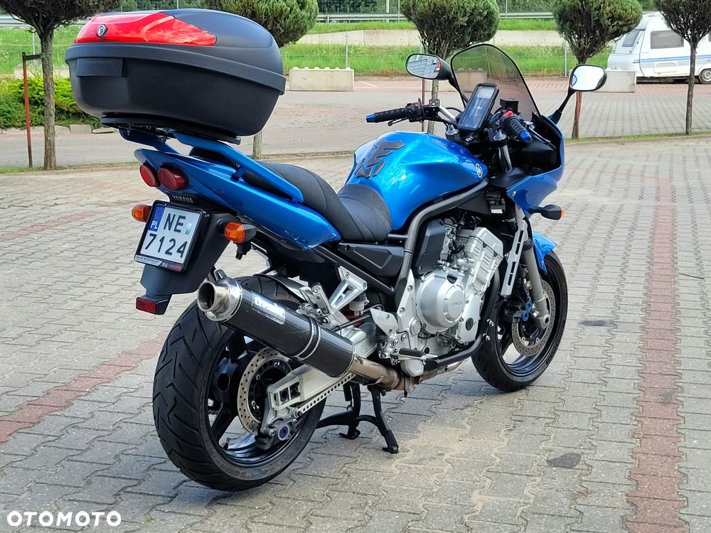 Yamaha FZS - 16