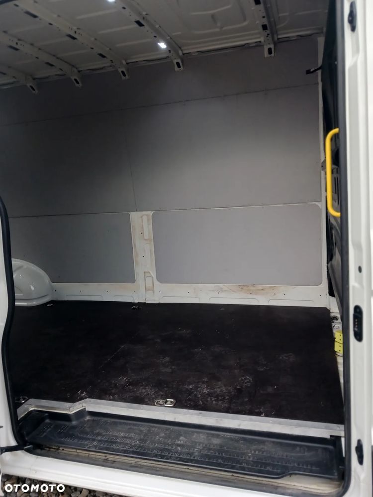 Volkswagen Crafter - 4