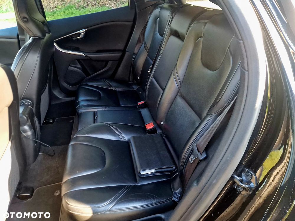Volvo V40 D2 Momentum - 8