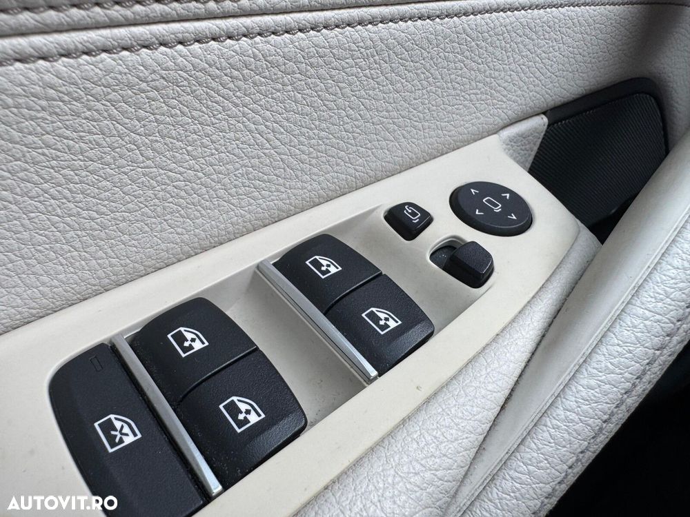 BMW Seria 5 530i xDrive Aut. Luxury Line - 28