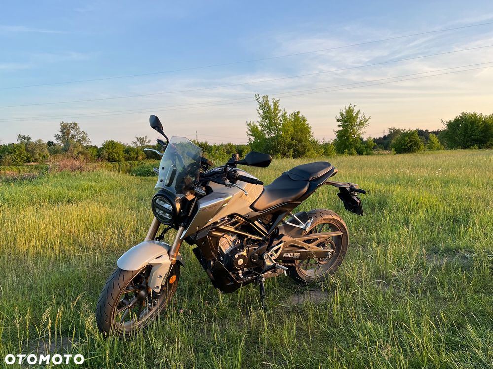 Honda CB - 2