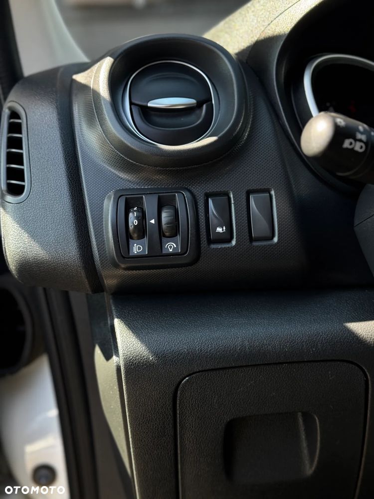 Renault TRAFIC - 25