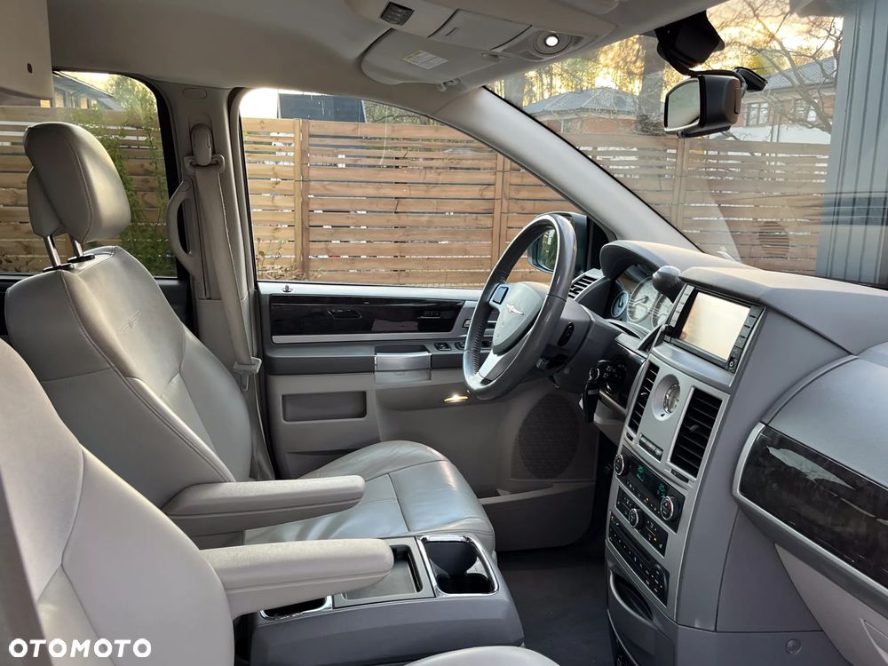 Chrysler Grand Voyager ver-2-8-crd-limited - 27