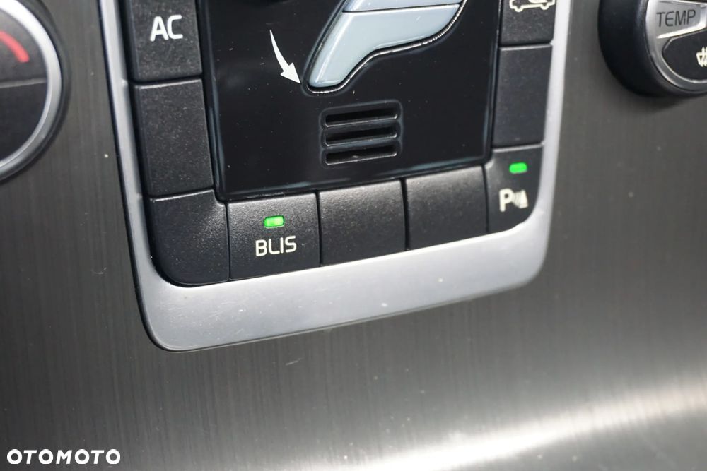 Volvo V60 D4 Geartronic Momentum - 38