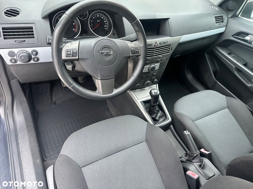 Opel Astra 1.9 CDTI Cosmo - 6